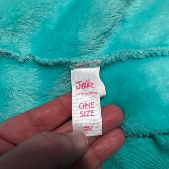 Justice Mermaid Tail Plush Blanket, Aqua with Silver Embossing - Picture 5 of 7